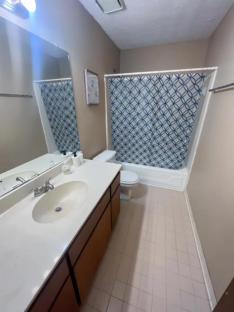 9 BR in Stone Mountain