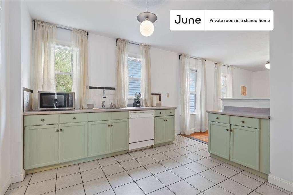 3 BR in Boston