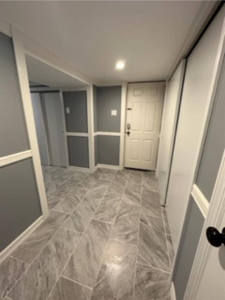 Basement 
room available utl incl.