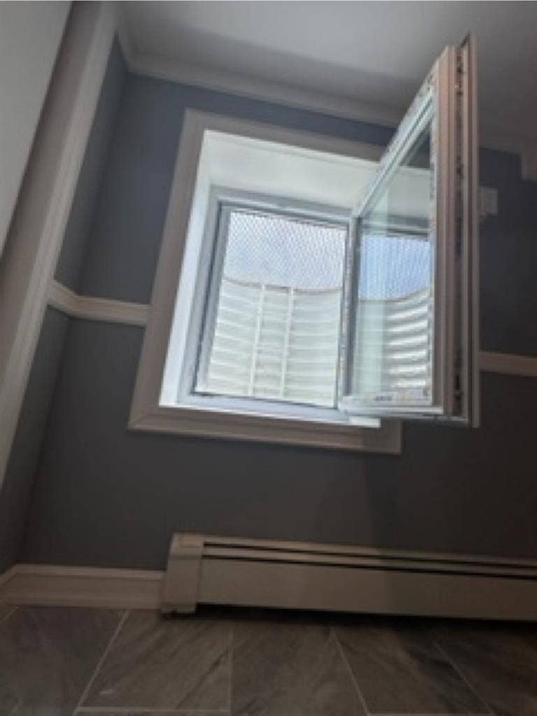 Basement 
room available utl incl.