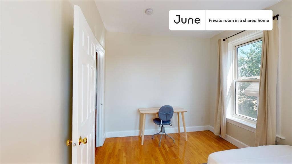 4 BR in Boston
