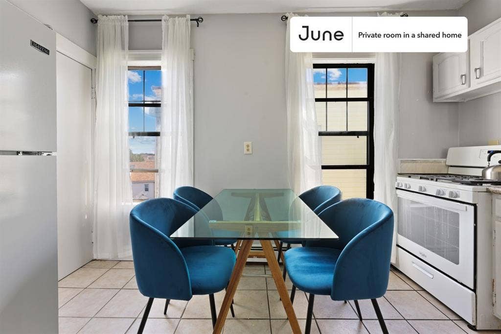 4 BR in Boston