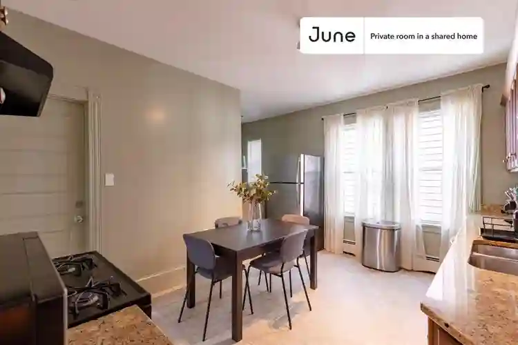 4 BR in Boston