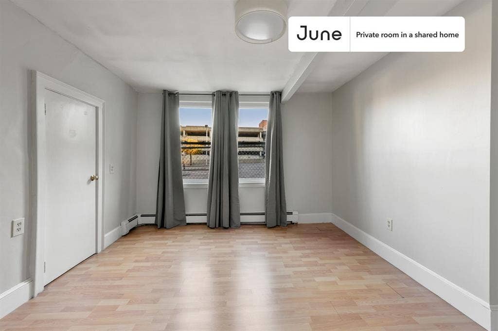 2 BR in Boston
