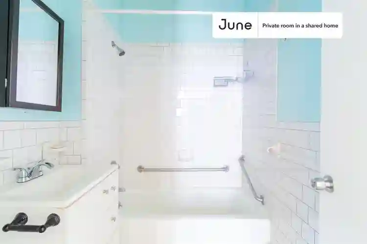 2 BR in Boston