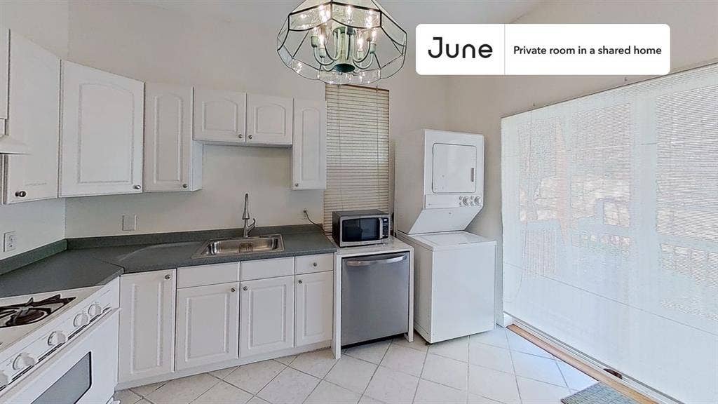 3 BR in Boston