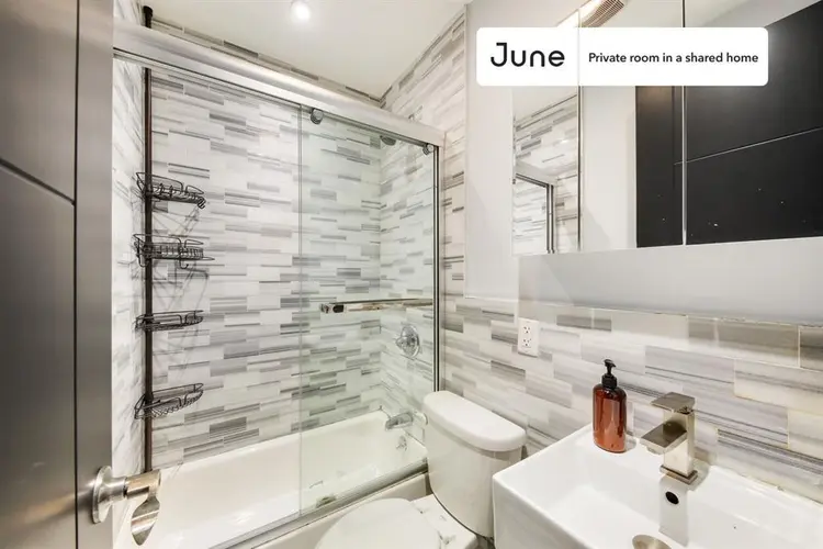 4 BR in New York City