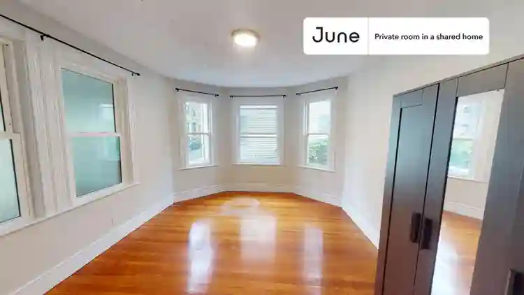 2 BR in Boston