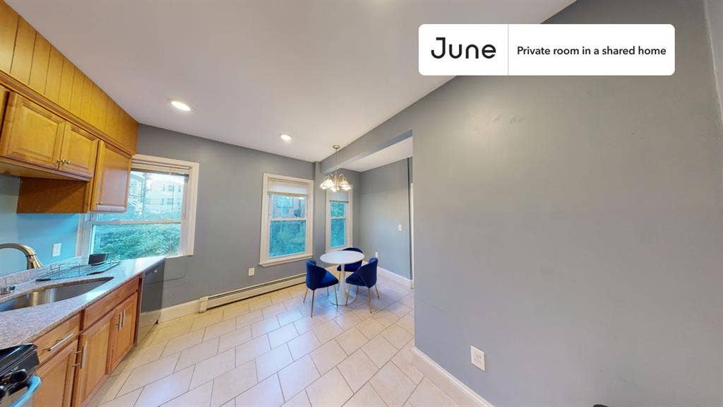 3 BR in Boston