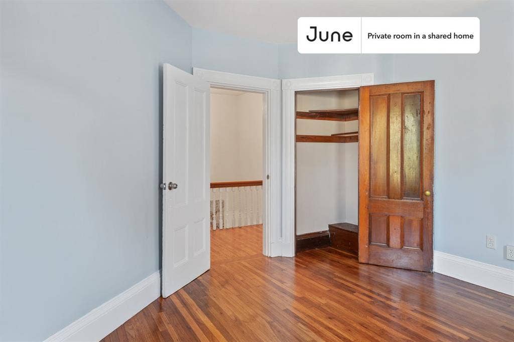 6 BR in Boston