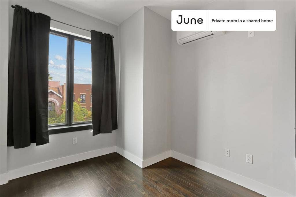 4 BR in New York City