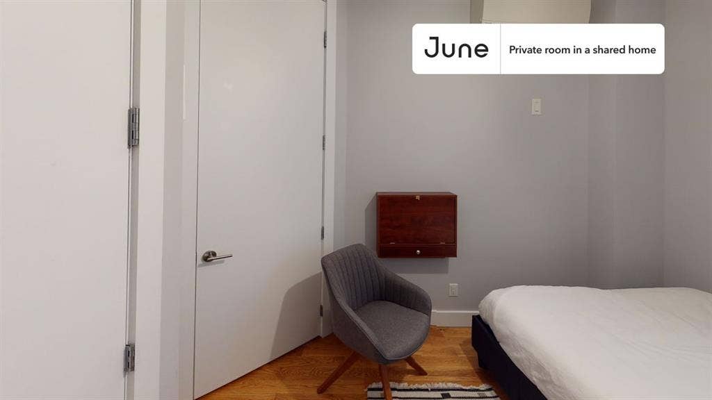 5 BR in New York City