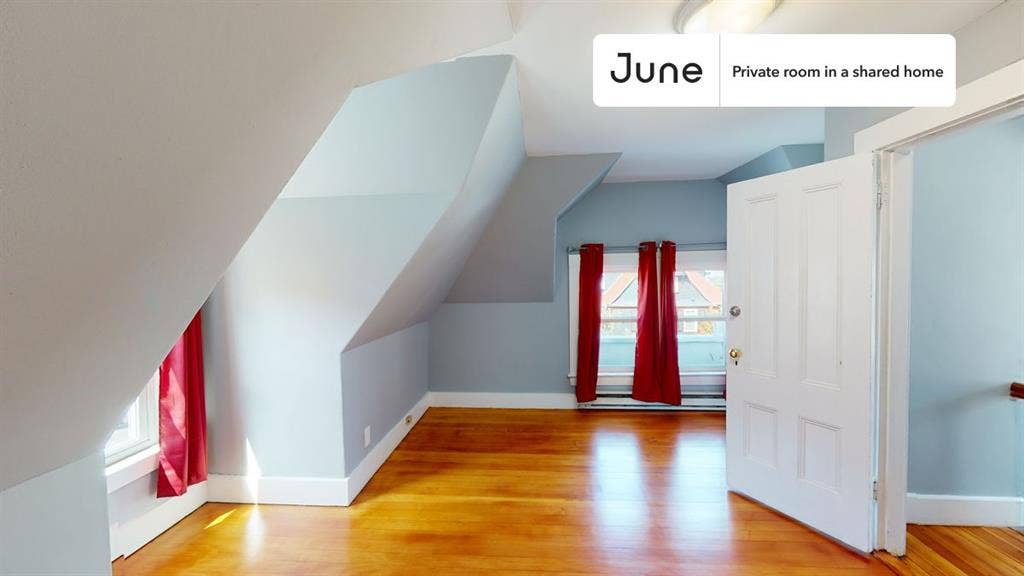 7 BR in Boston