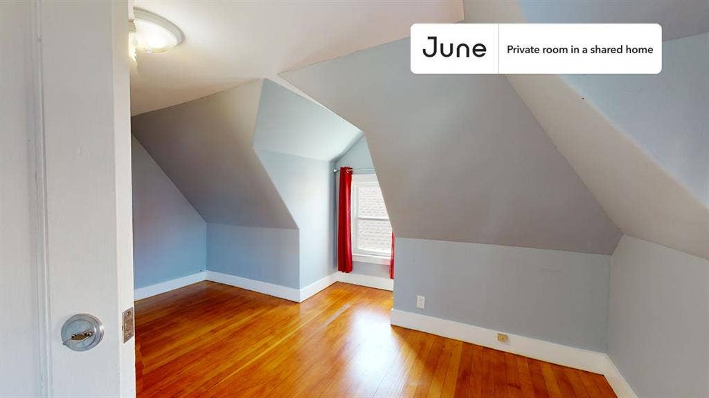 7 BR in Boston
