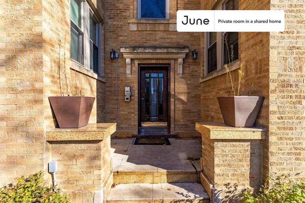 4 BR in Chicago