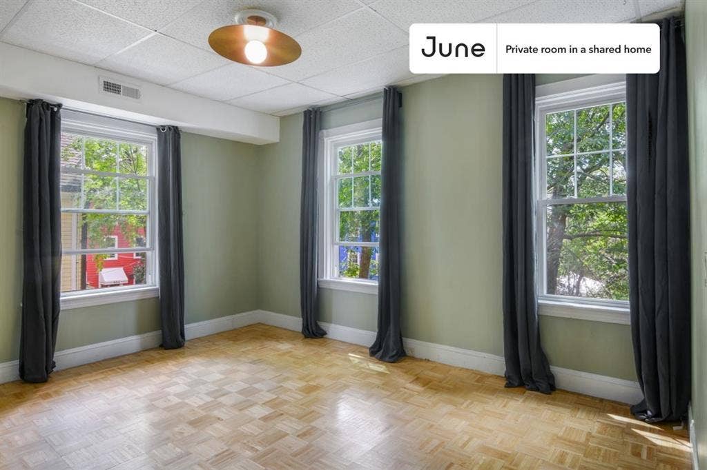 7 BR in Boston