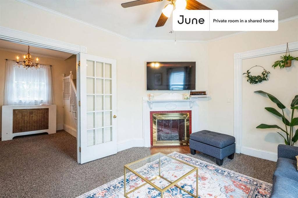 6 BR in Boston