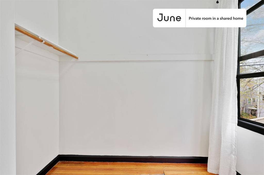 4 BR in Boston