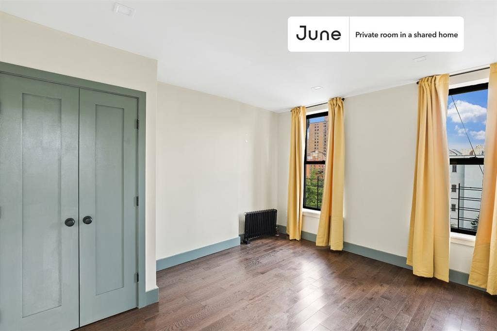 2 BR in New York City