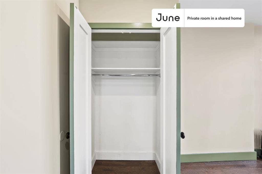 2 BR in New York City