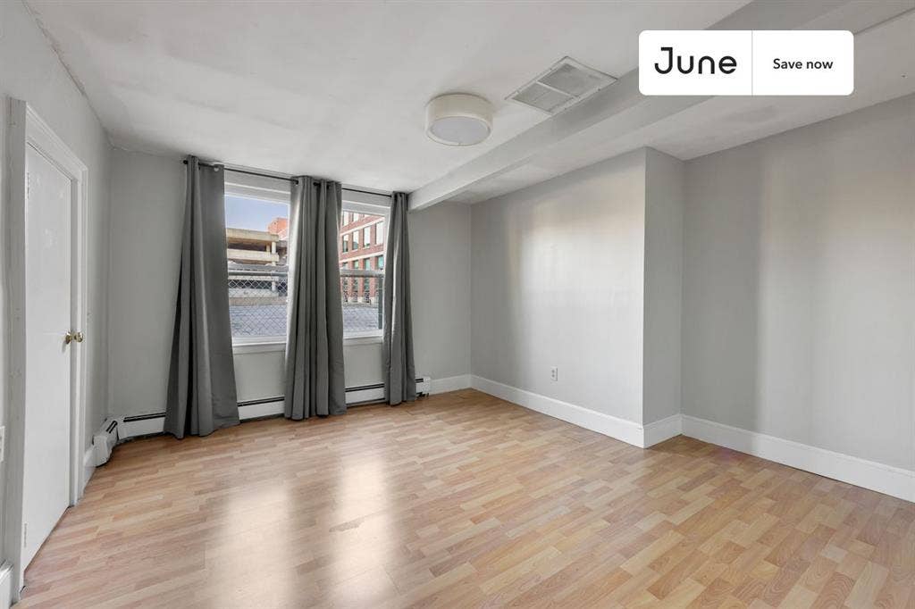 2 BR in Boston
