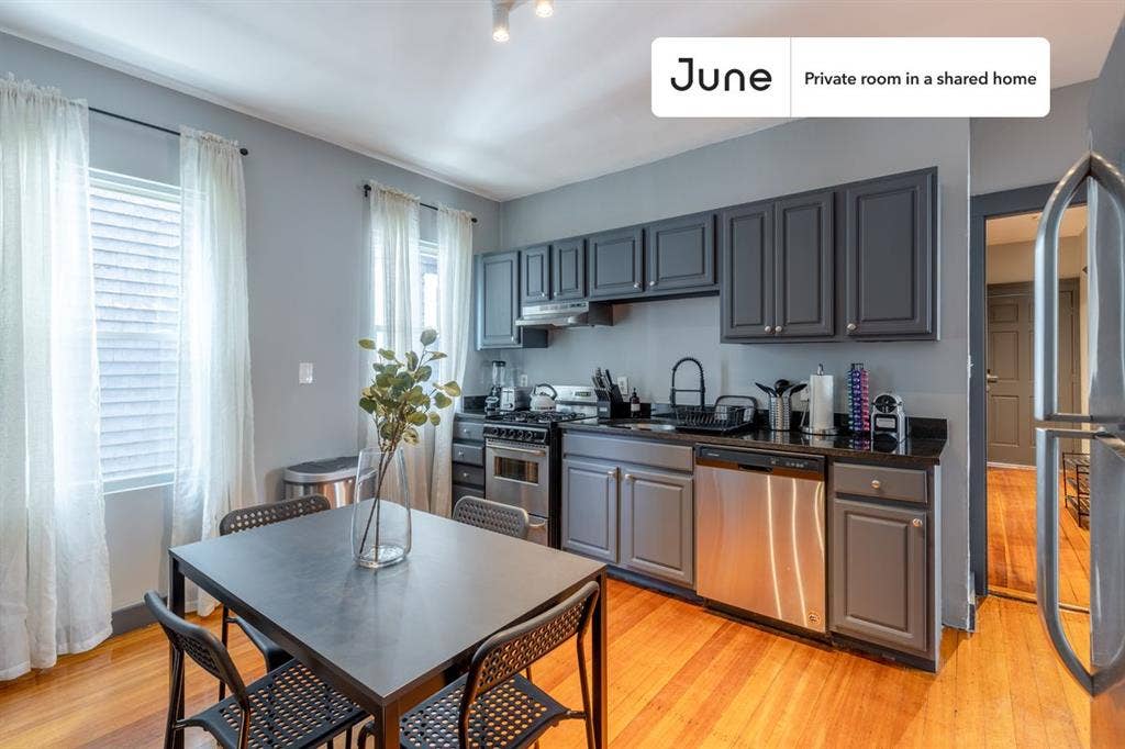 3 BR in Boston