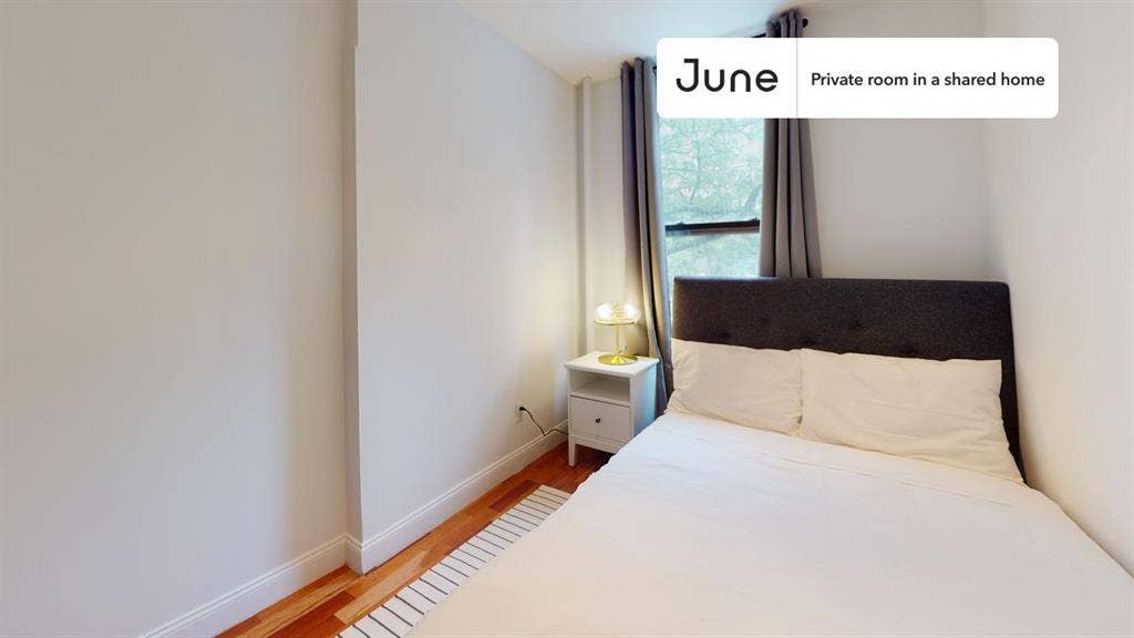 2 BR in New York City