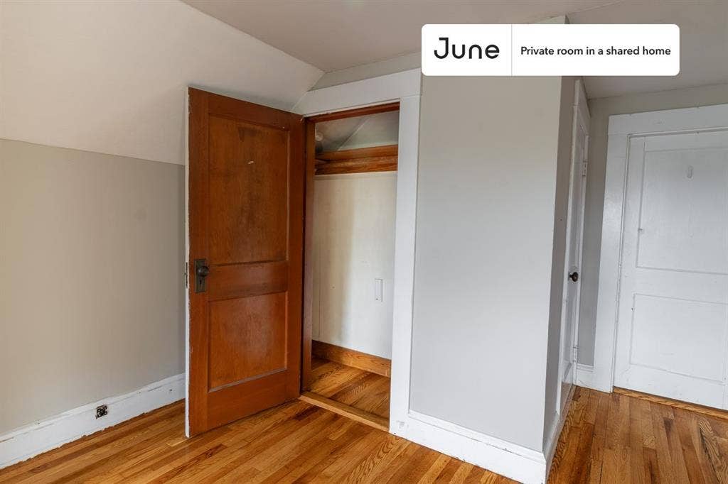 4 BR in Boston