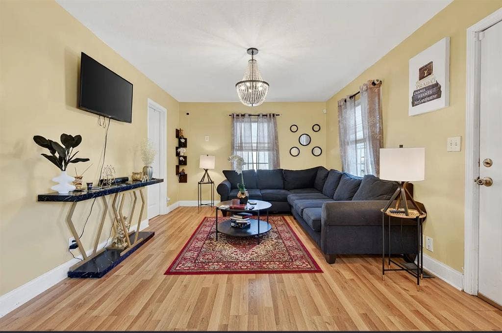 Roommate Wanted