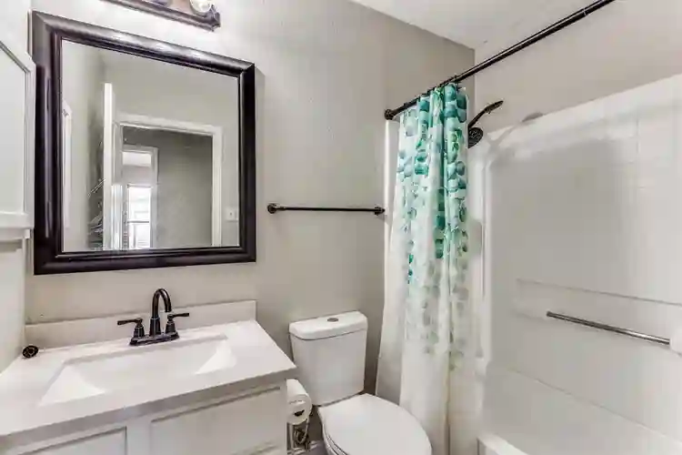 Clean Room Near – Quiet Home