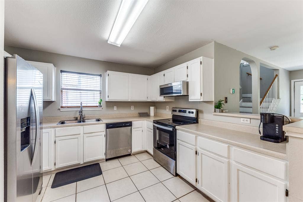 Budget-Friendly Room NW San Antonio