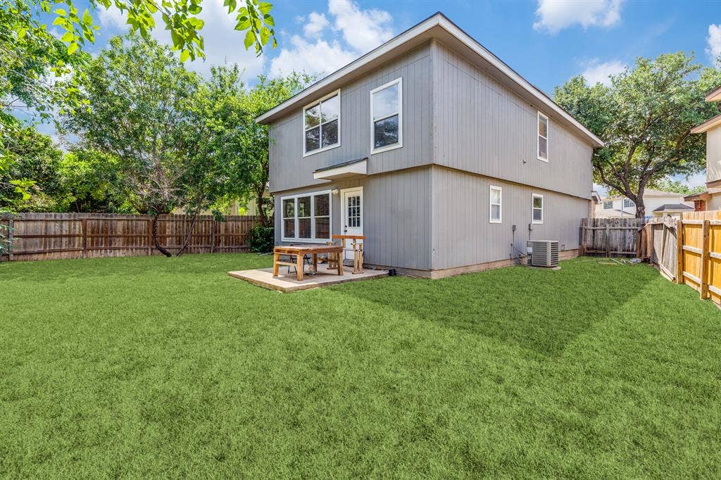 Budget-Friendly Room NW San Antonio