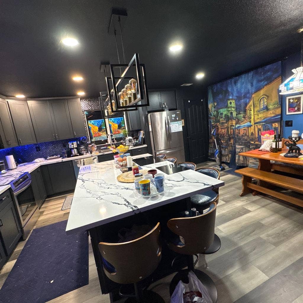 Room for rent to professionals