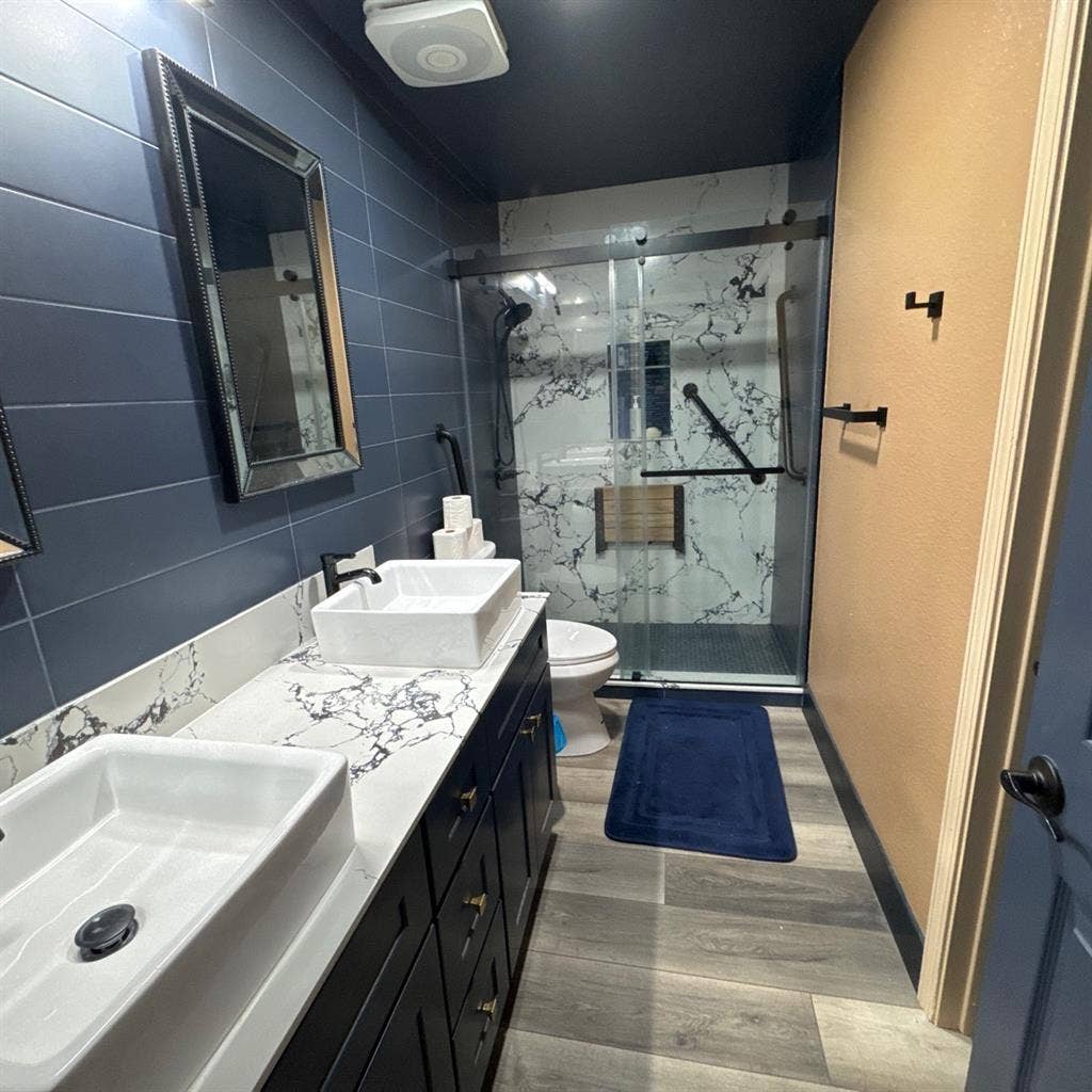 Room for rent to professionals