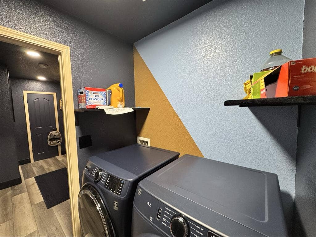 Room for rent to professionals