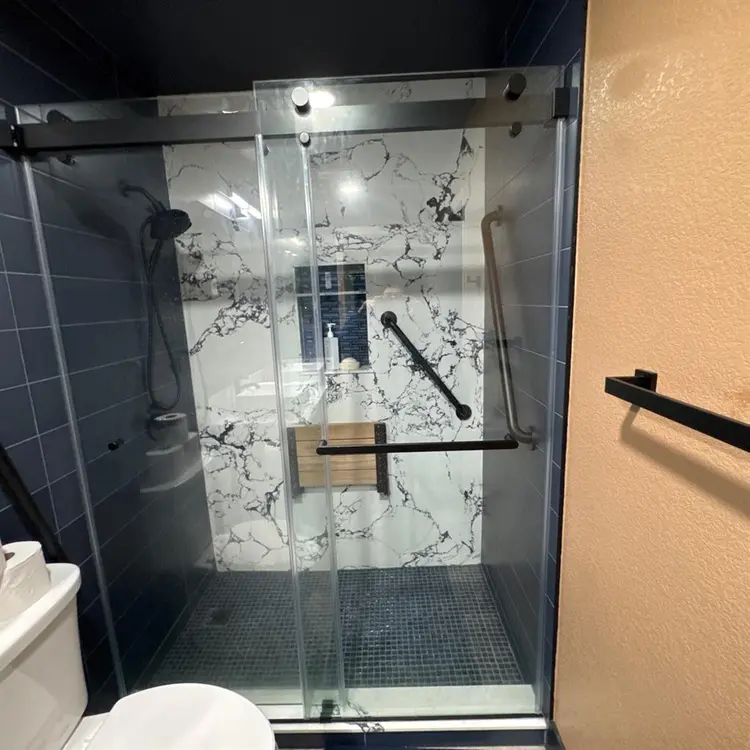 Room for rent to professionals