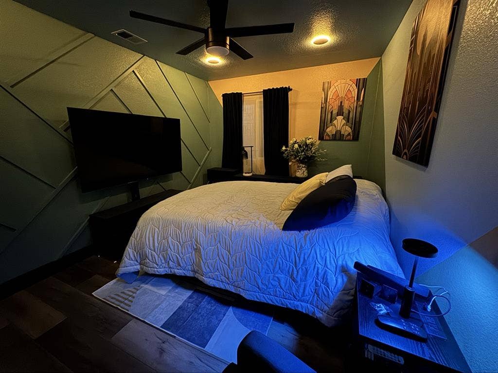 Room for rent to professionals