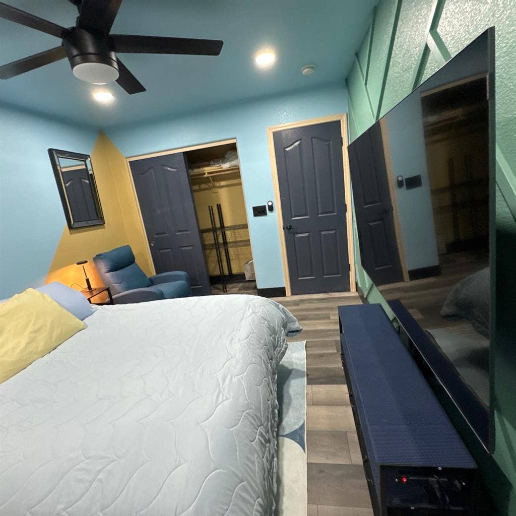 Room for rent to professionals