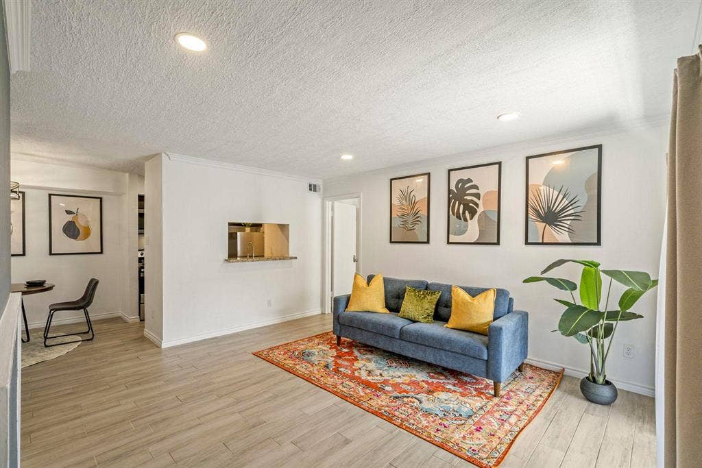 2 BR in Houston