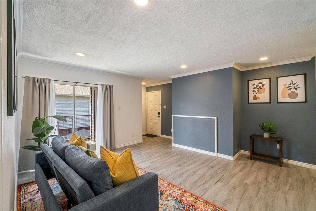 2 BR in Houston