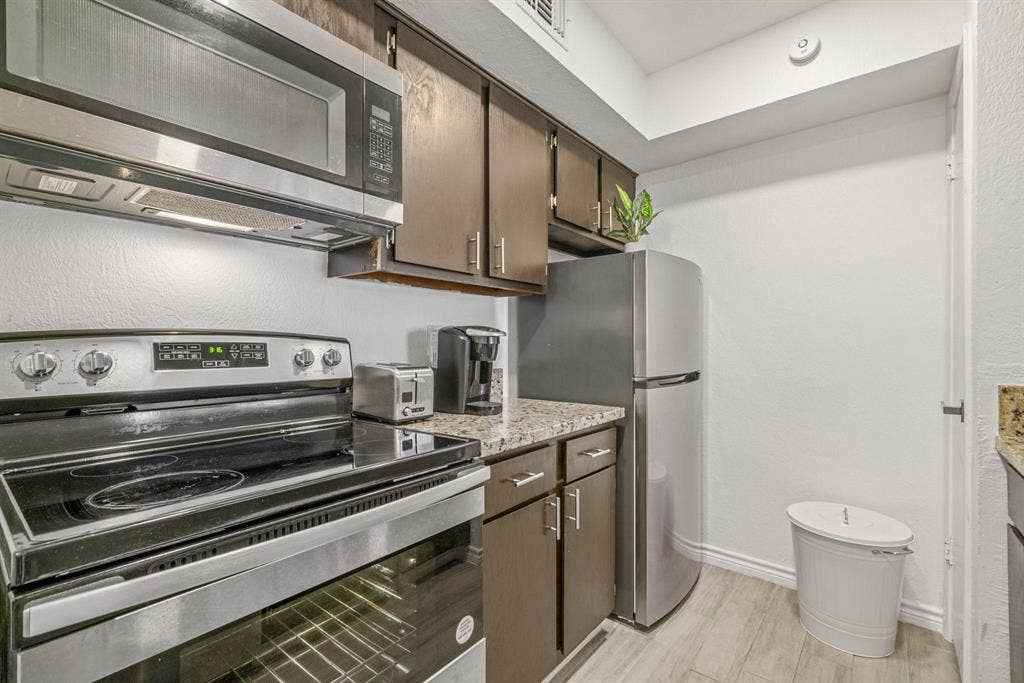 2 BR in Houston