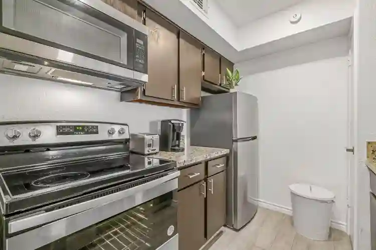 2 BR in Houston