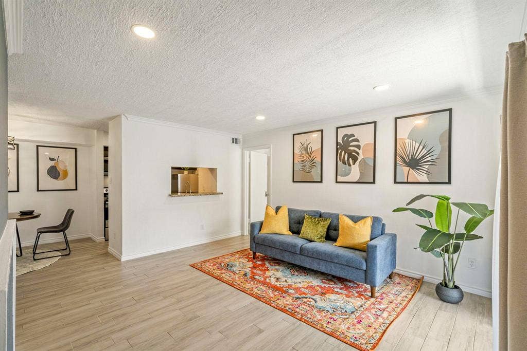 2 BR in Houston