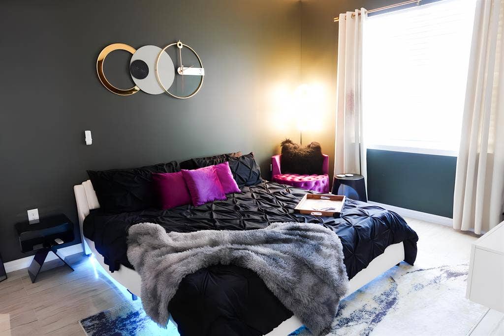 4 BR in Davenport