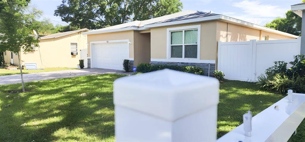 4 BR in Davenport