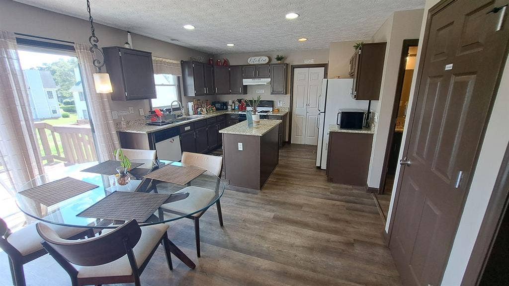 1 BR in Lawrenceville