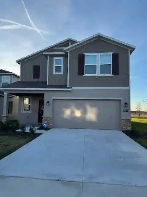 3 BR in Davenport