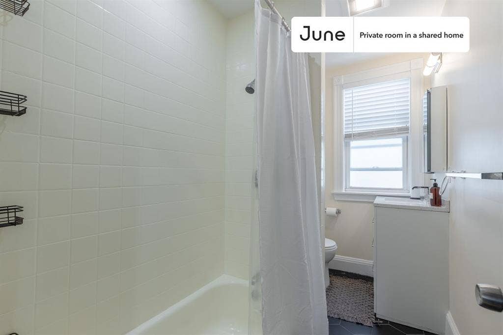 4 BR in Boston