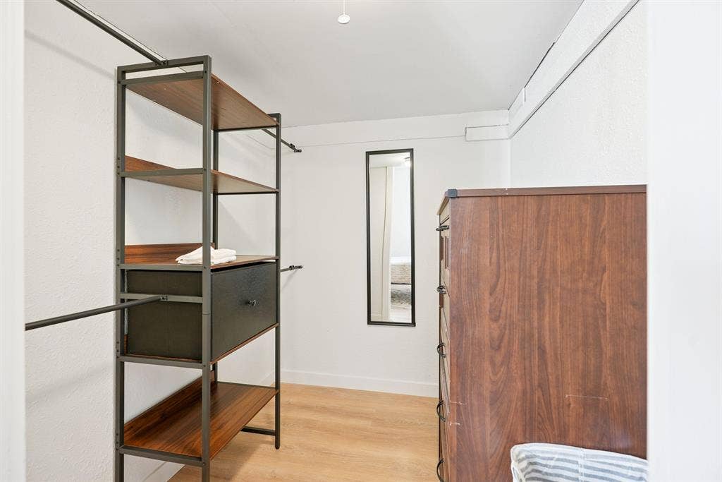 5 BR in Vancouver
