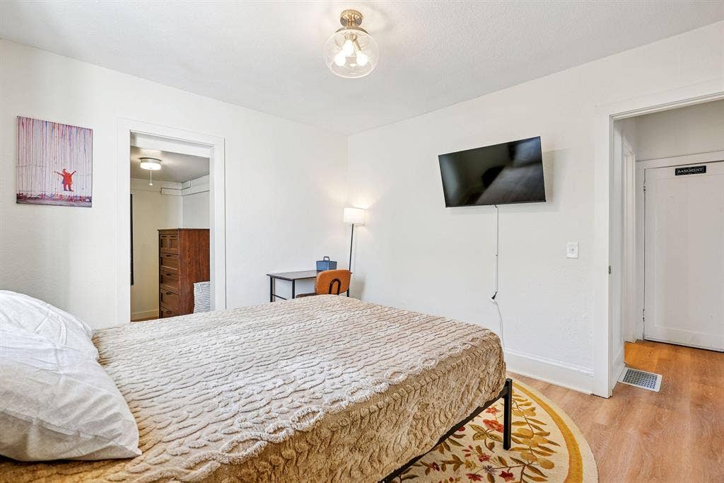 5 BR in Vancouver